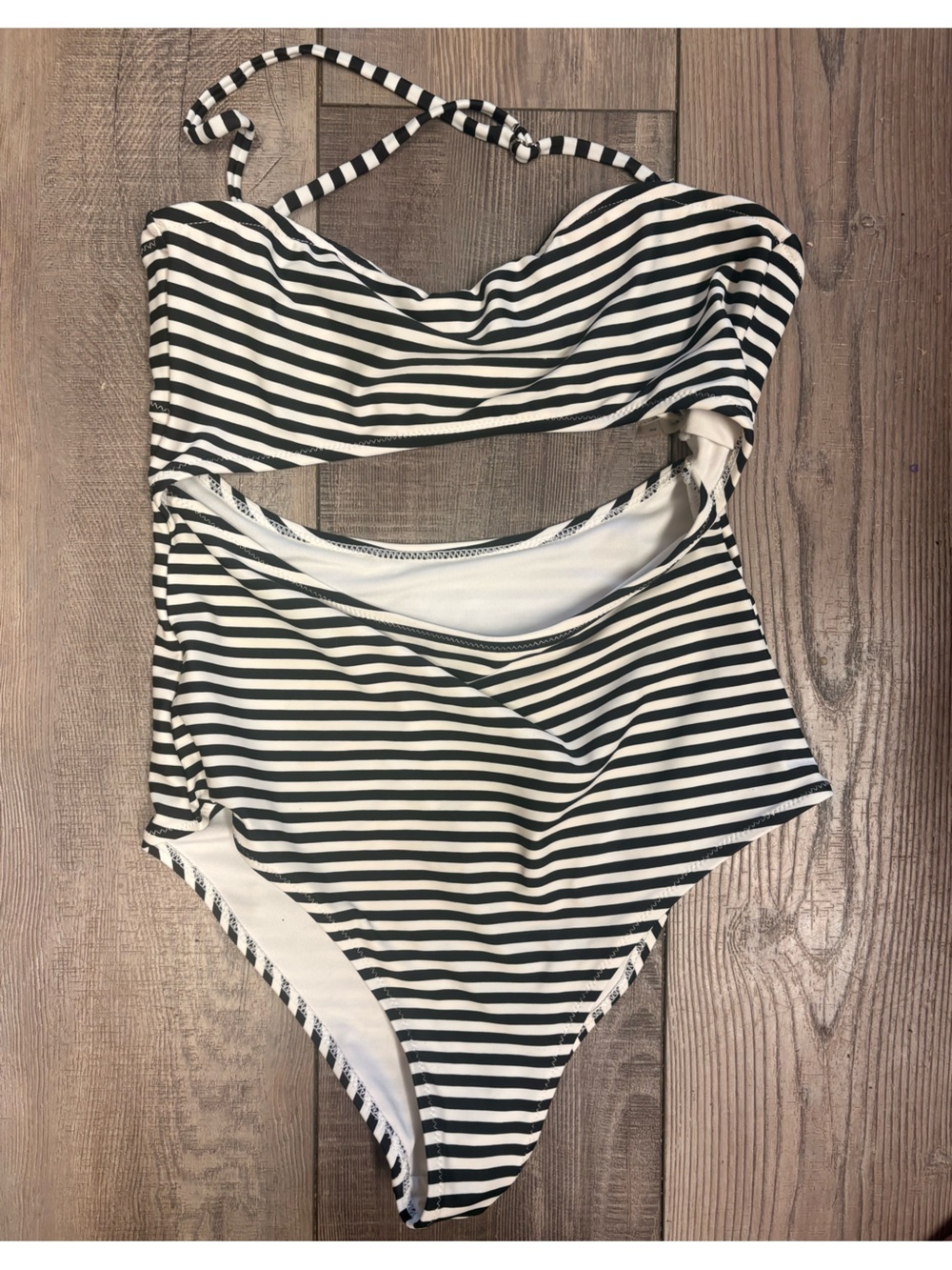 Cupshe Black and White Striped One-Piece Swimsuit